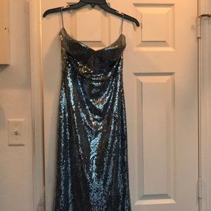 Sequined dress, sweetheart neckline